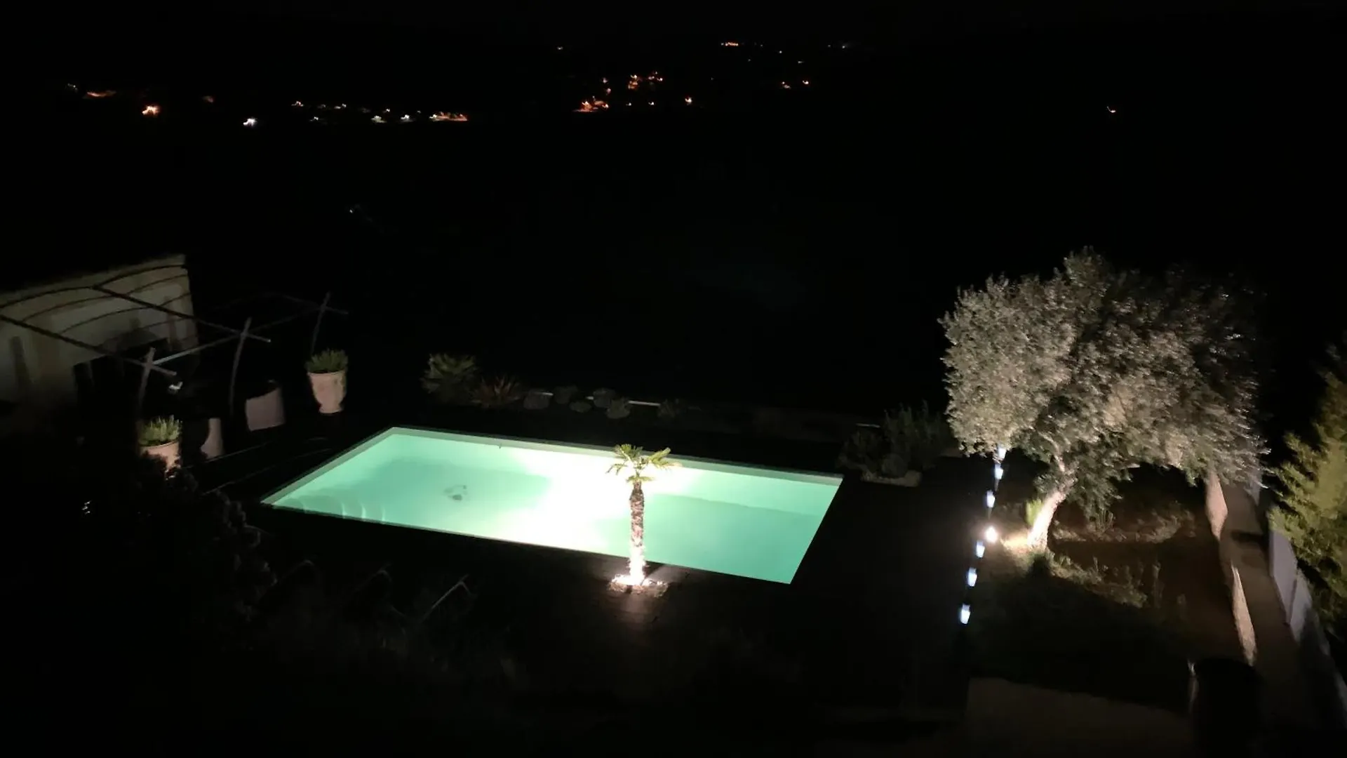 La Bastide De Grosille Bed & Breakfast Savasse 0*,  France